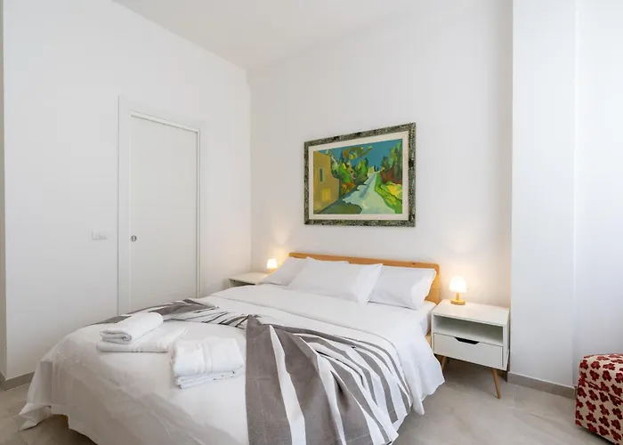 Luxury - Colosseo 10 Min Rom