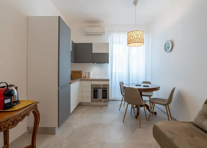 Luxury - Colosseo 10 Min Apartment Rom
